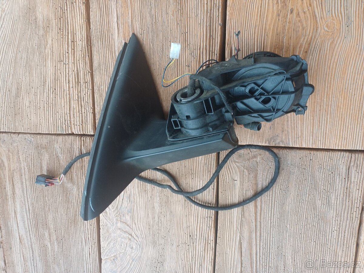 Zpětné zrcátko Škoda Octavia III 5E0857933 levé - 4