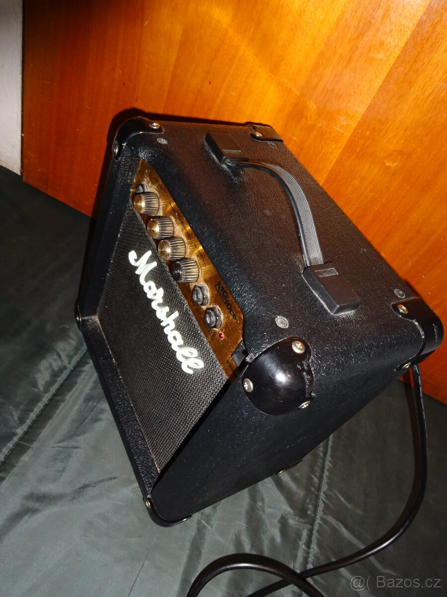 Kytarové kombo MARSHALL MG-10CD - 4