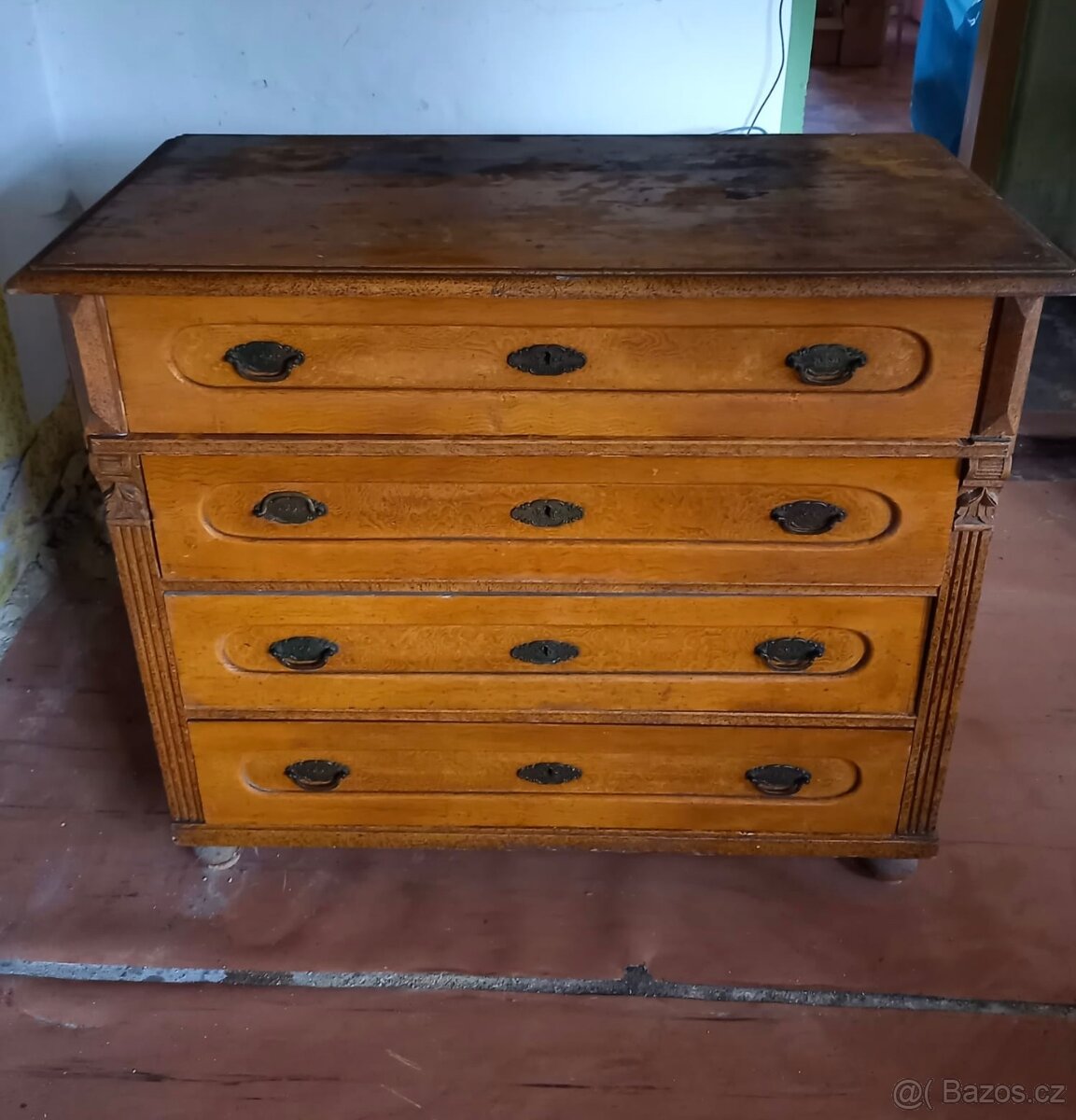 Starožitná komoda - 4