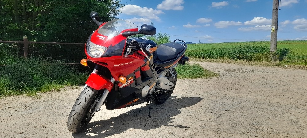 Honda CBR600F - 4
