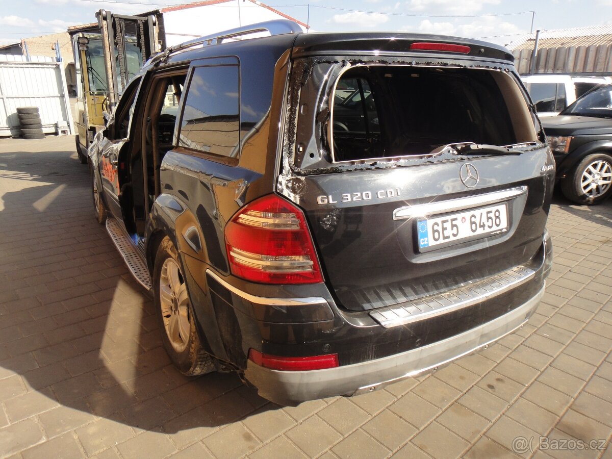 Mercedes GL - 4