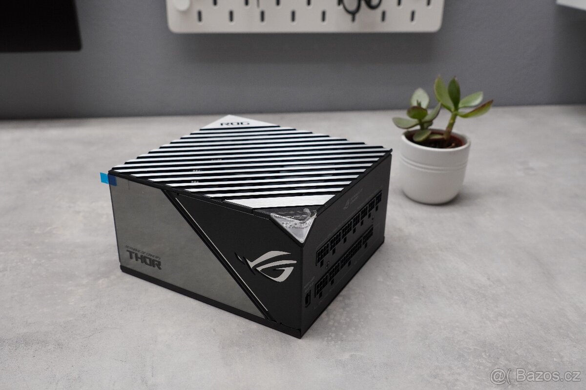 Herní zdroj ASUS ROG THOR 850W Platinum II - 4