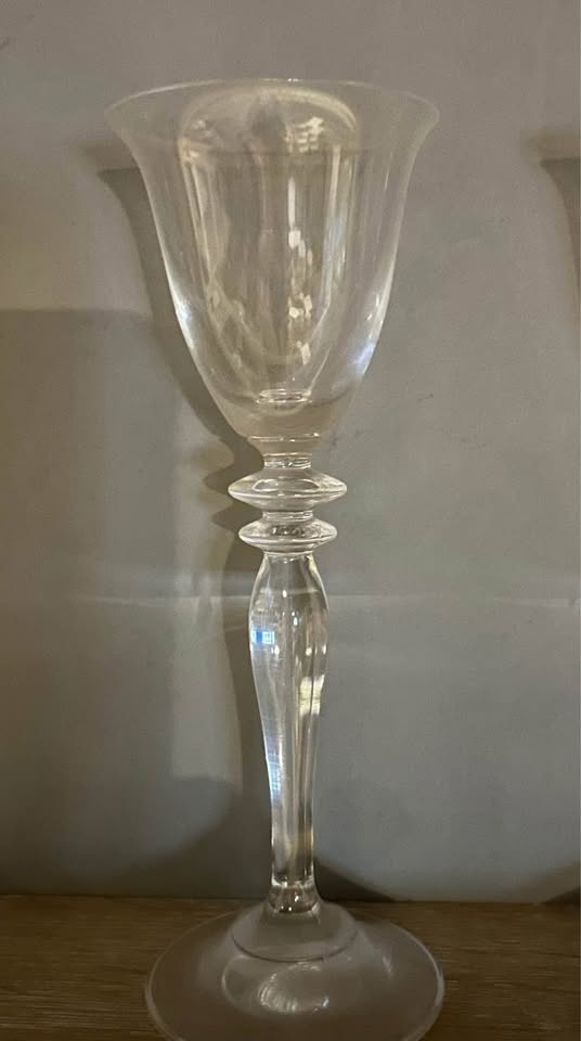 Sklenice a jiné sklo z restaurace - 4