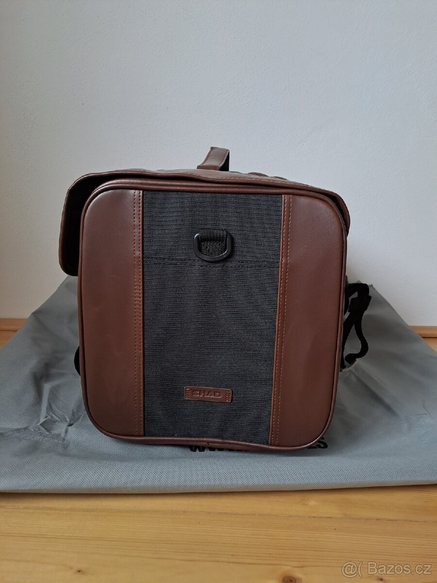 Zadní brašna Shad na motorku - 4