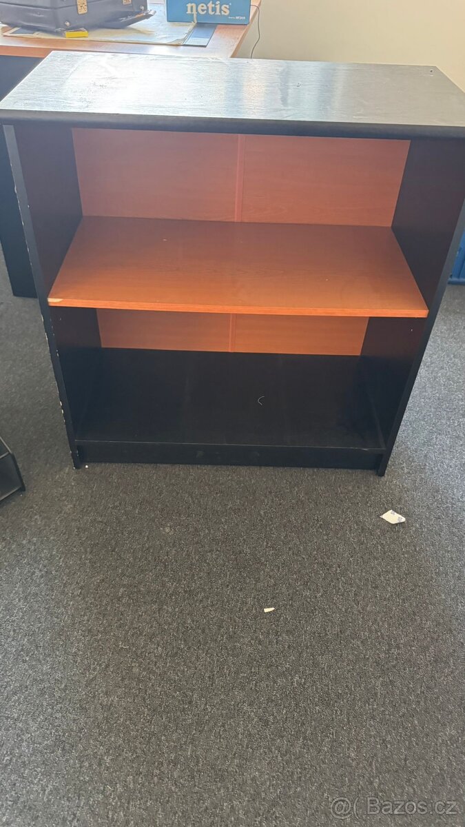 Kancelářský nábytek, jídelní stůl - 4