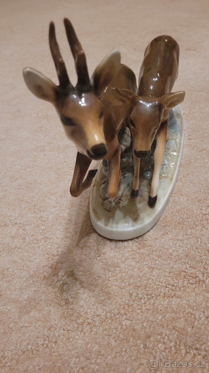 Velka soška srnky v běhu - 4