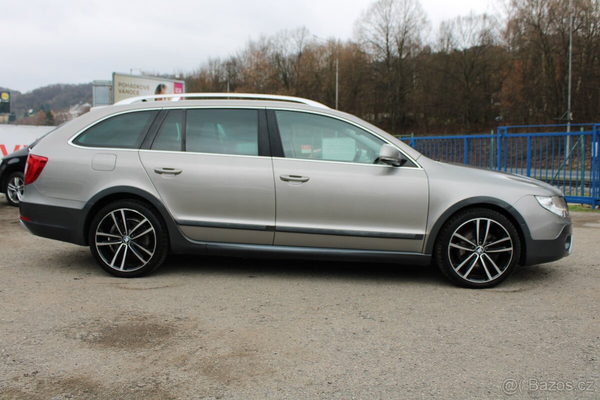 Škoda Superb 2,0 TDI SCOUT,4X4,AT,ELEGANCE,2012 - 4