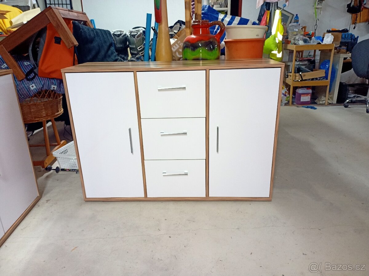 Prodám 2 x hezké moderní komody - 4