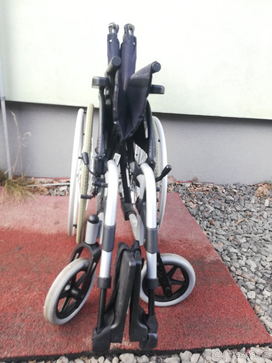 09-Mechanický Invalidní vozík - 4