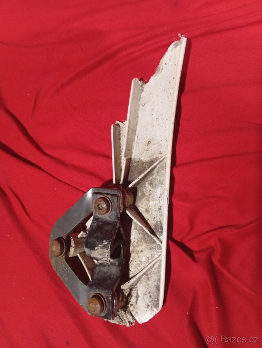 Scania R480 pravá mezinápravová bočnice - 4