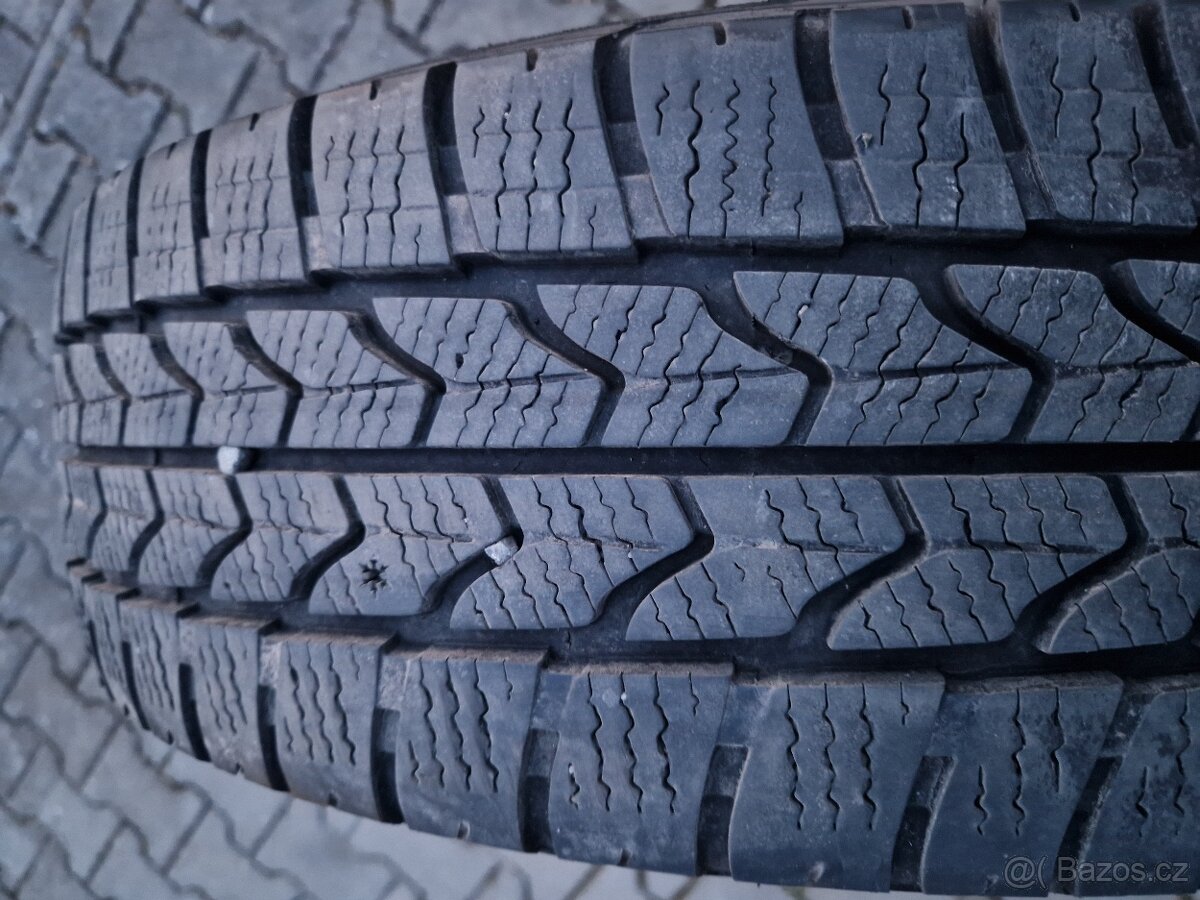 Goodyear 227 75 R16 C ultra grip - 4