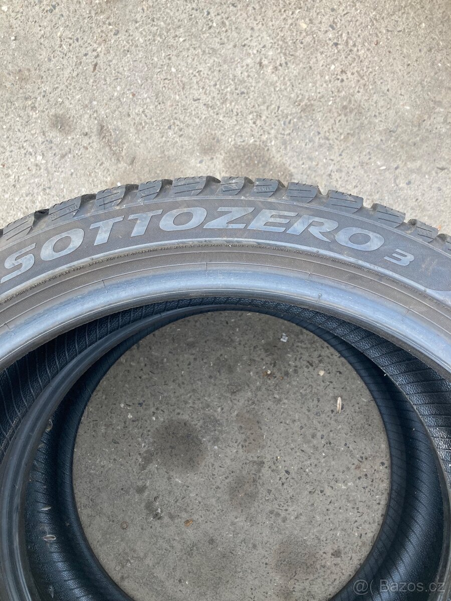 245/40/20 zimni - 4