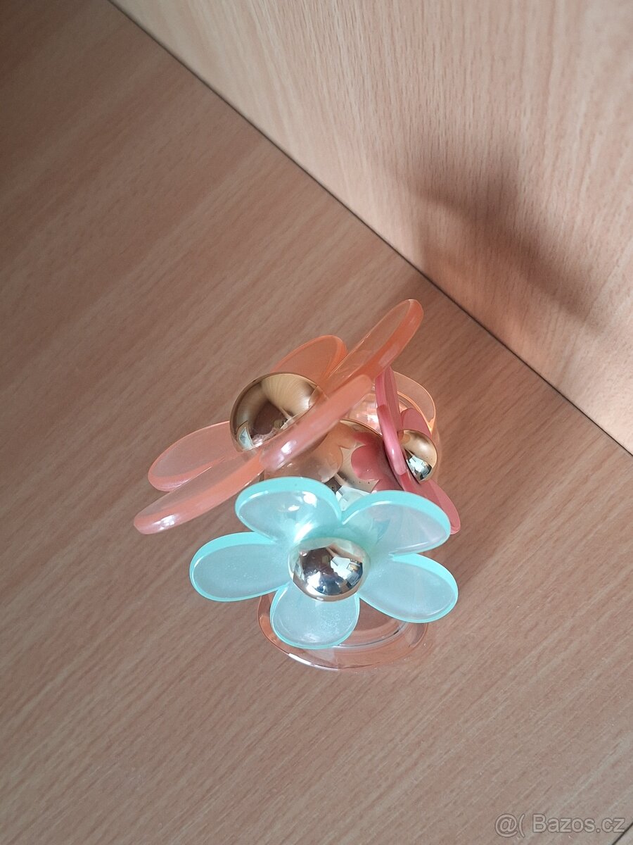 Prázdné flakony od značkových parfémů - 4