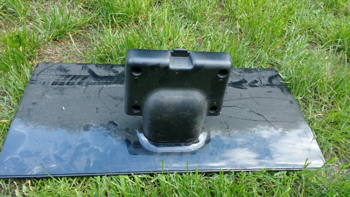 JVC LT-40VF44J Technika LCD32ID-207CE Orava LT1011LEDB82B - 4