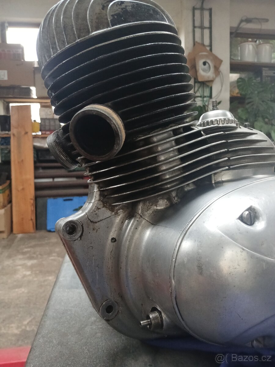 Motor Jawa 250/353 plně funkční ,patinovka - 4