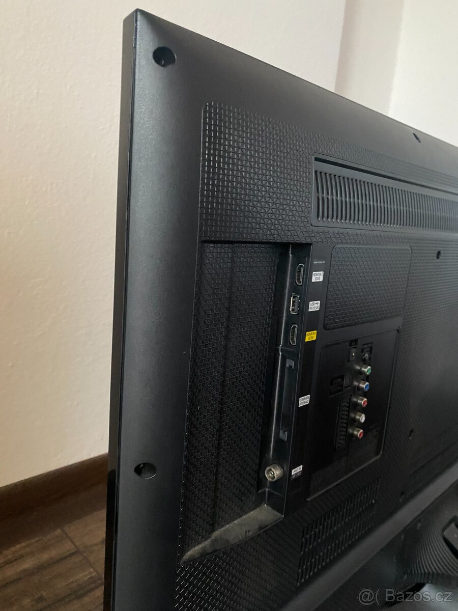 Televize SAMSUNG UE40J5100AW - 4