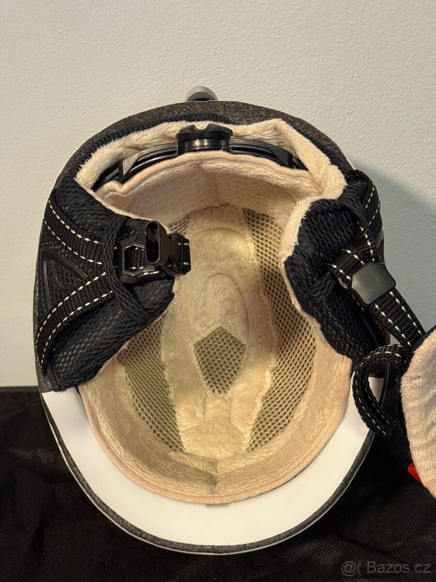 Lyžařská, snowboardová přilba - 4
