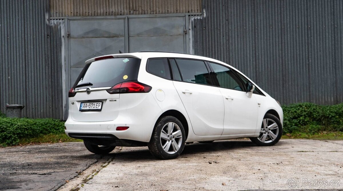 Opel Zafira Tourer 1.4 Benzín + LPG - 4