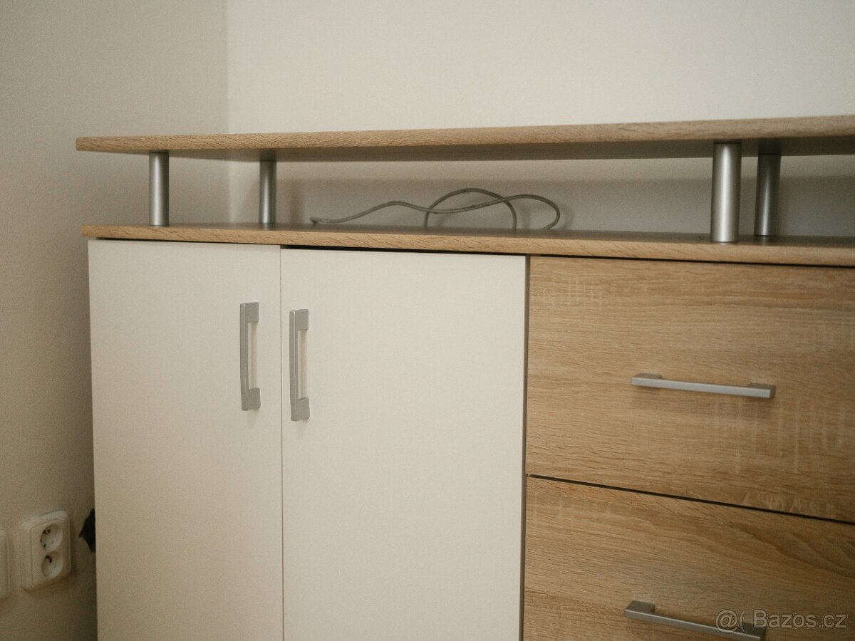 Moderní komoda / TV stolek - 4