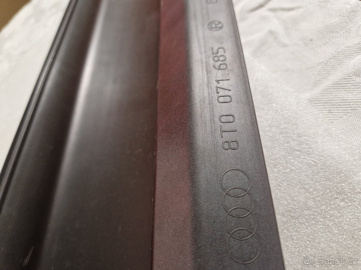 Pravá prahová lišta Audi A5 8T 2006-2017 - 4