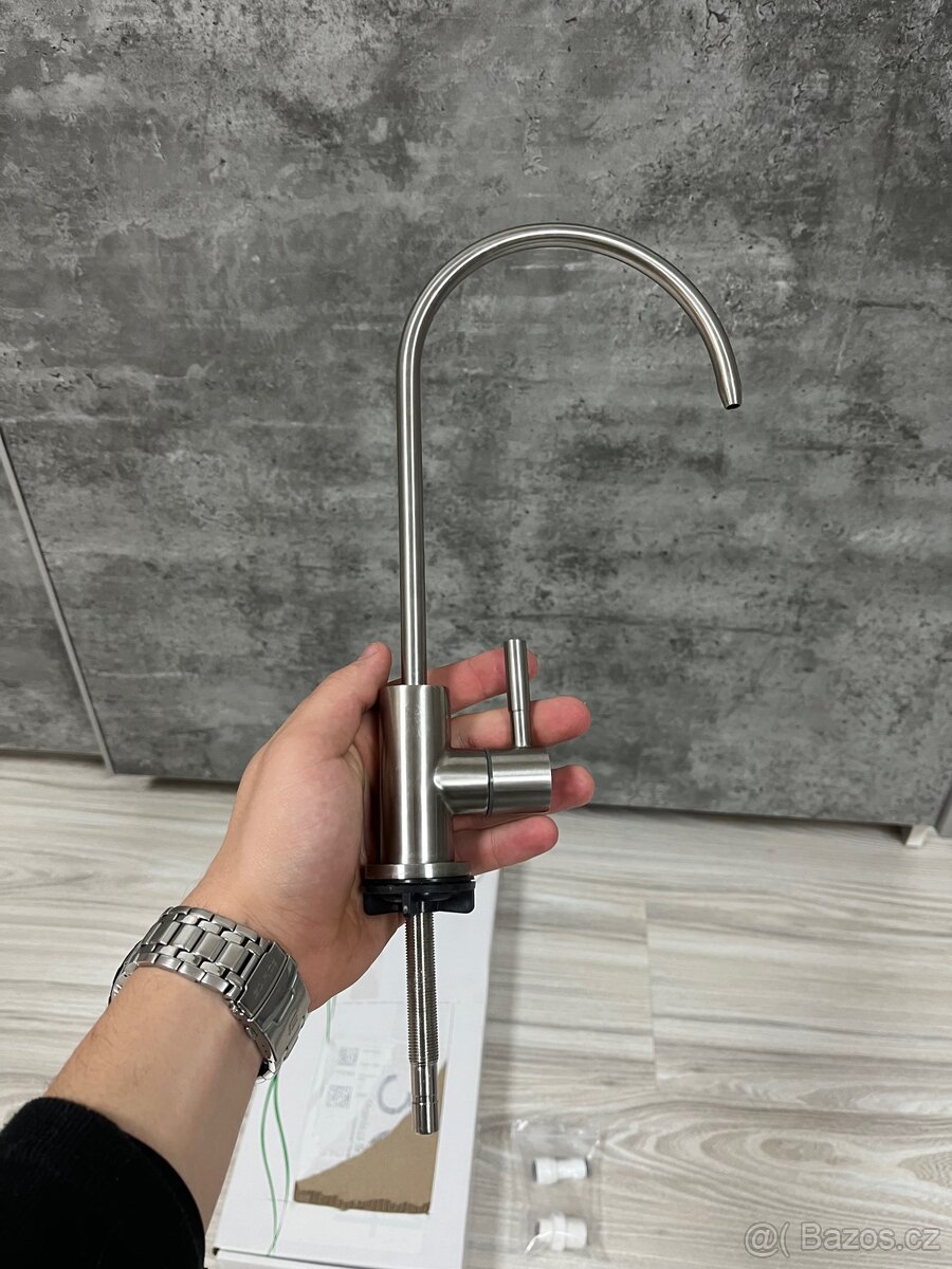 Kuchyňská baterie na studenou vodu - (NOVÁ) - 27cm - 4