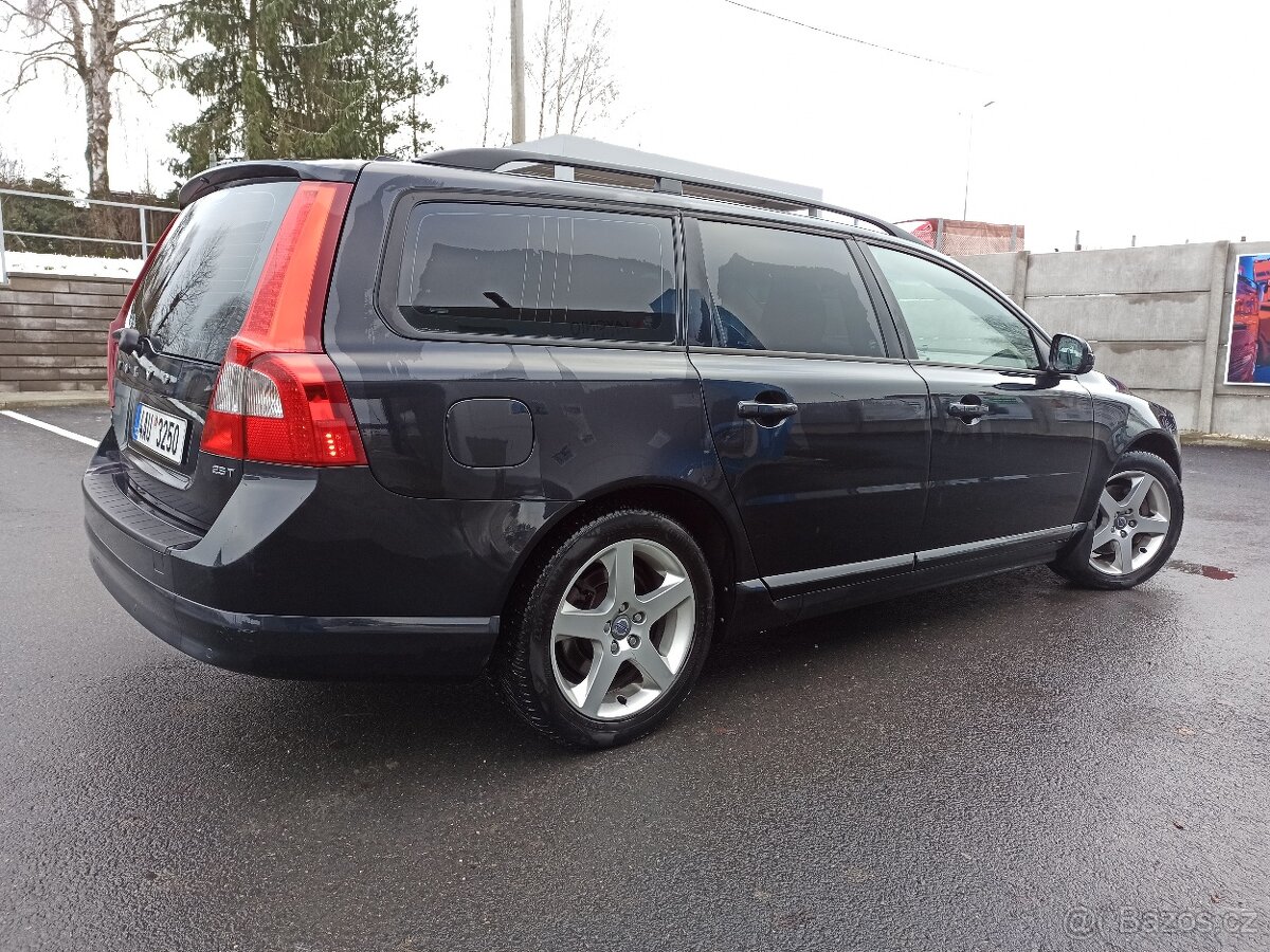 Volvo V70 2.5T P3 - 4