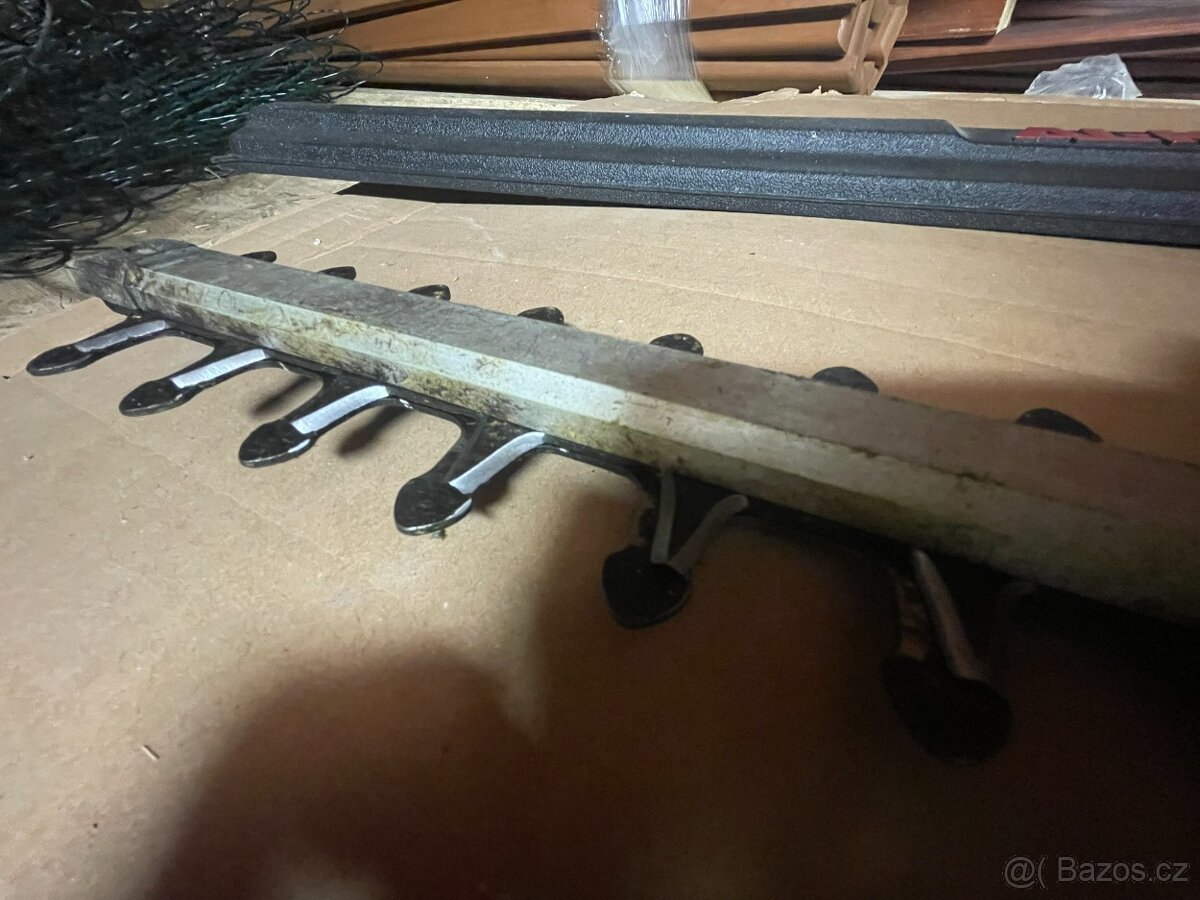 Plotostřih ALKO HT 700 - 4