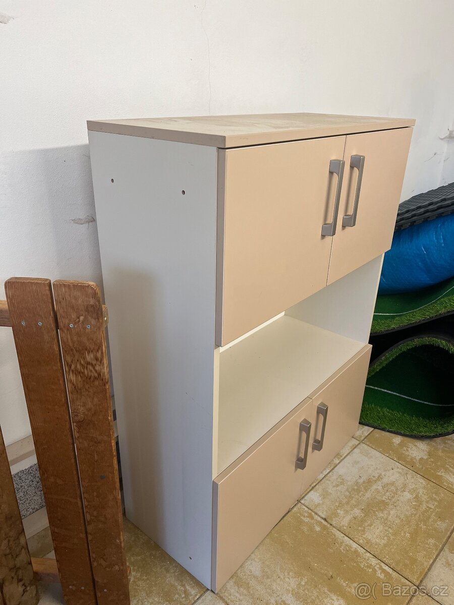 Prodám 2ks béžových skříněk - 4
