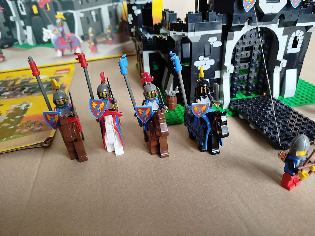 Lego 6085 Black Monarch's Castle - 4