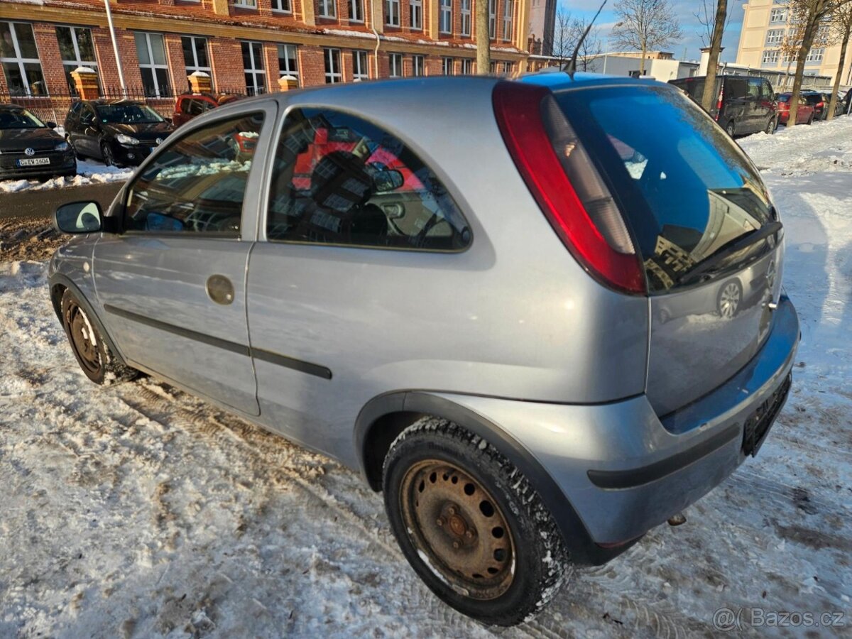 Opel Corsa 1.2i nová stk - 4