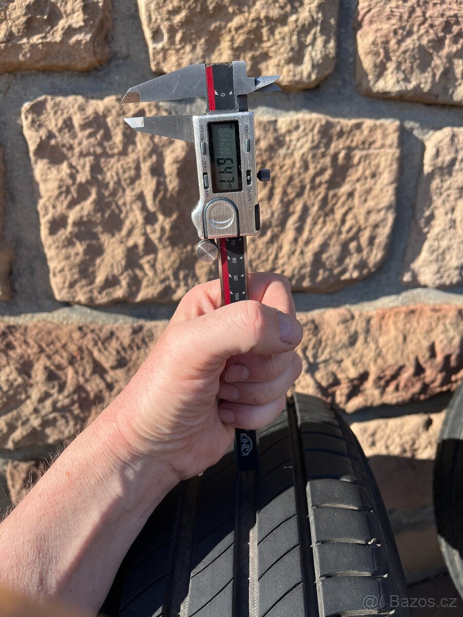 Prodám pneu Michelin Primacy 4 - 4