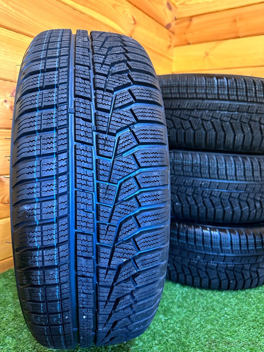 NOVÁ ORIIGINÁLNÍ SADA MERCEDES CLA - 4