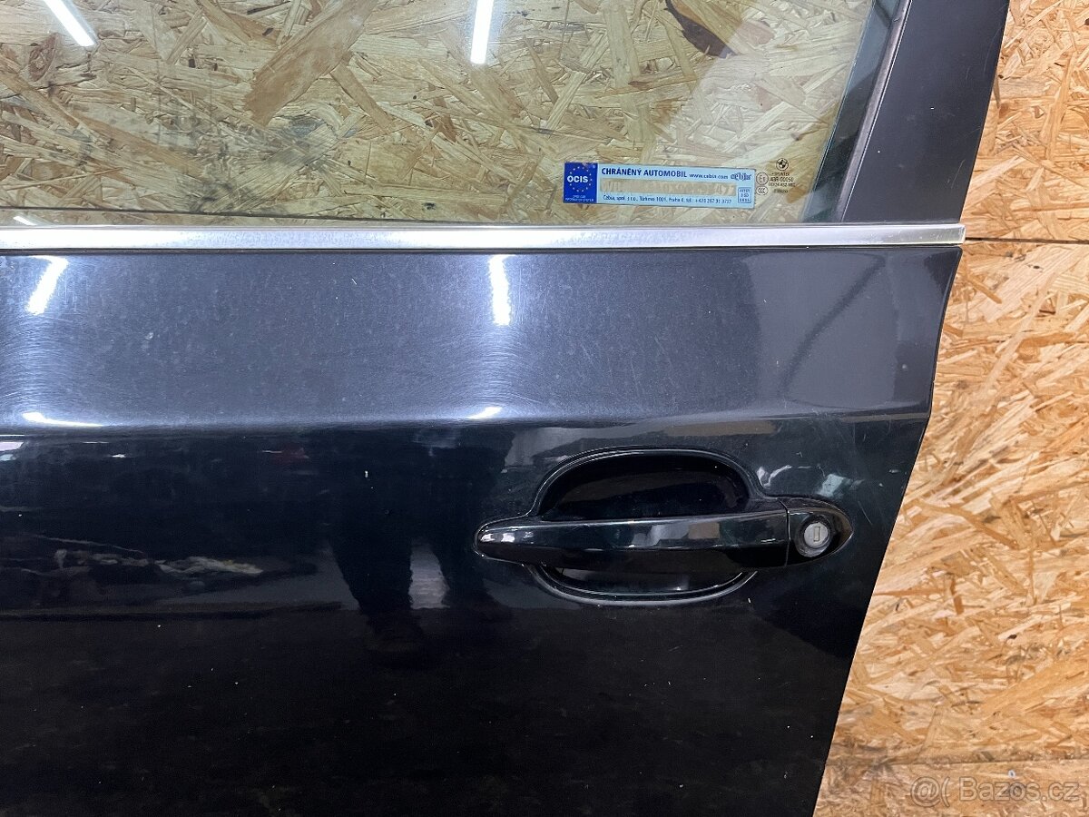 NASTROJENÉ LEVÉ PŘEDNÍ DVEŘE BMW E61/60 Black Sapphire Met. - 4