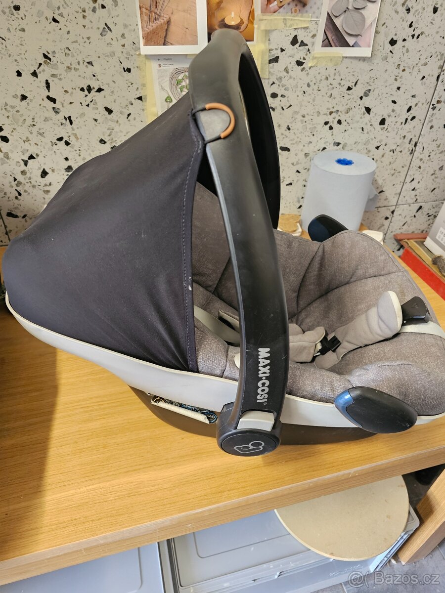 Autosedačka Maxi Cosi ,,vajíčko" - 4