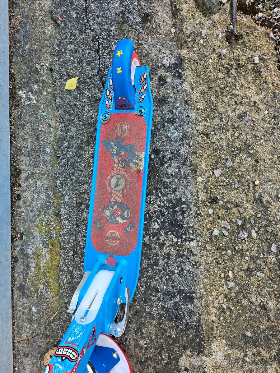 Dětská koloběžka v super stavu - 4