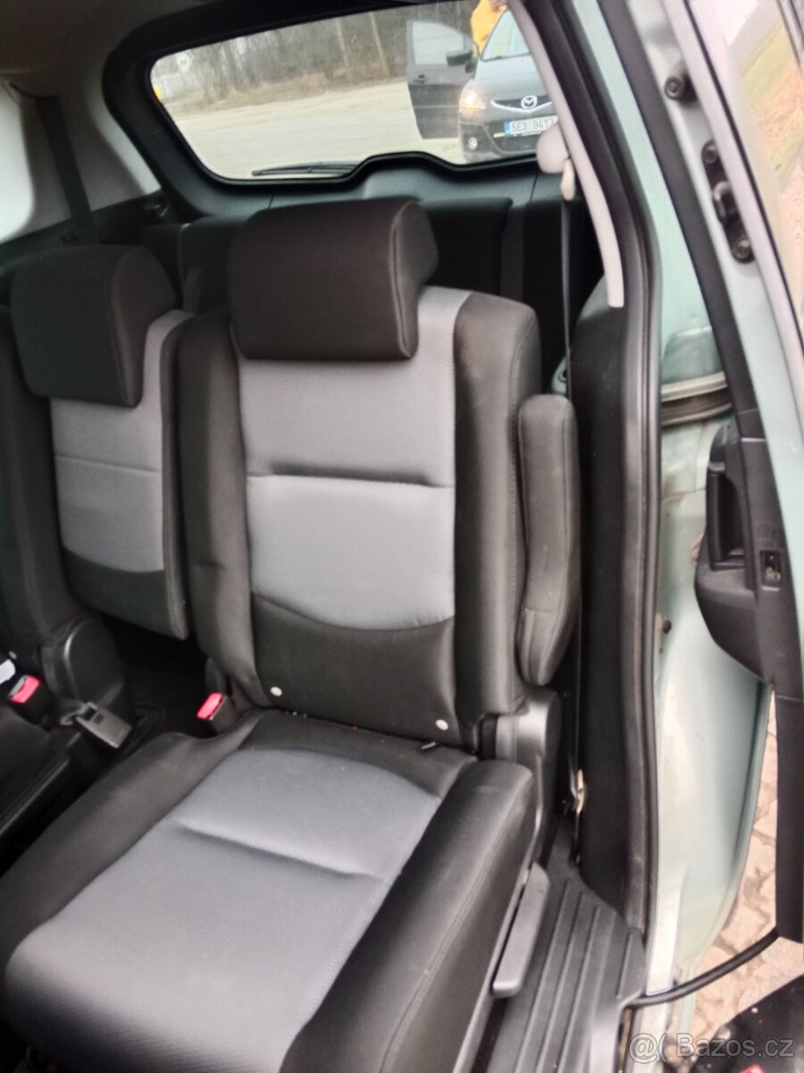 Mazda 5 - (5-7 míst ) - 4