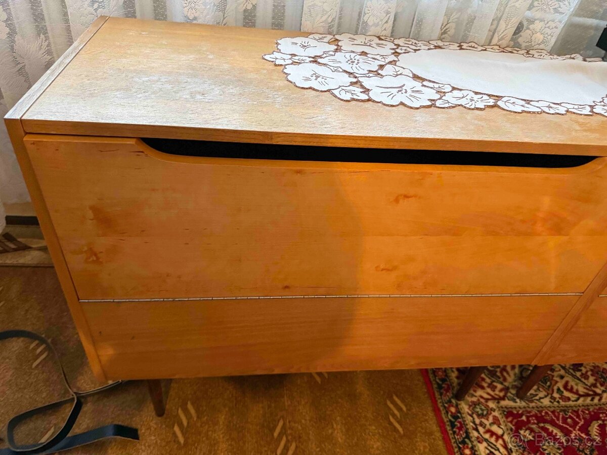 RETRO obývák + ložnice SPĚCHÁ, Třinecko - 4