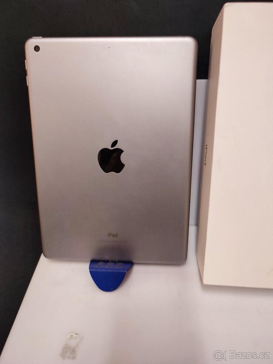 PRODÁM APPLE IPAD 6 GENERACE,WIFI - 4