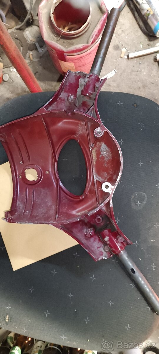 ČZ 175 Deluxe - maska - 4