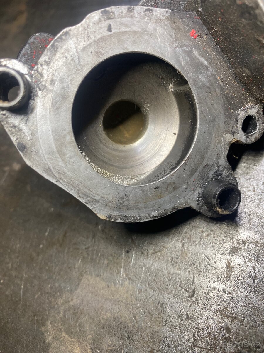 Kryt vodní pumpy KTM sx 125 2002-2007 - 4