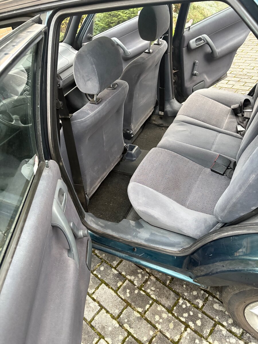 Škoda Felicie 1.6 GLX 1996 - veterán - 4