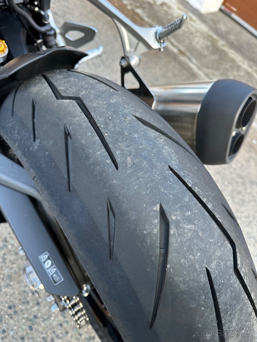 Triumph Speed Triple 1200RS - 4