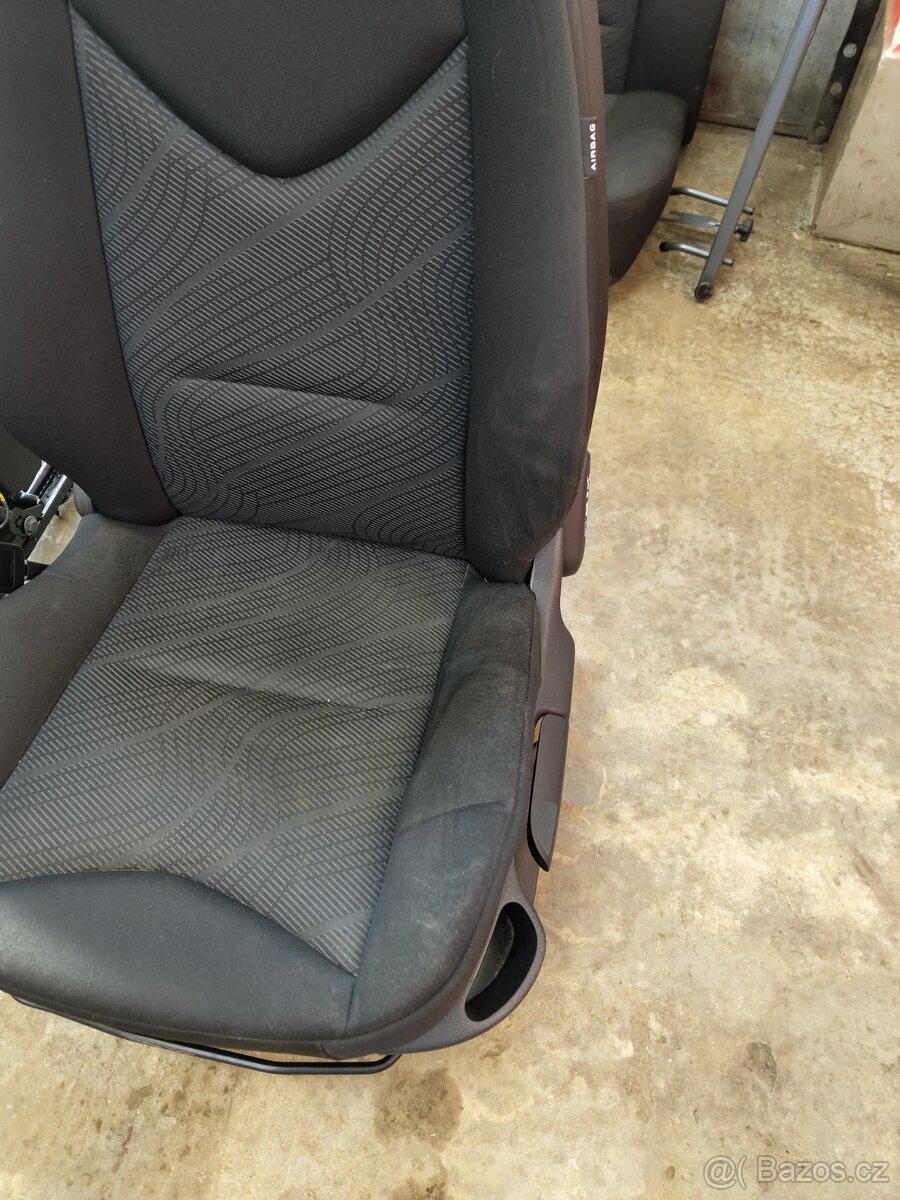 Sedačky Peugeot 308 SW (07-13) - 4