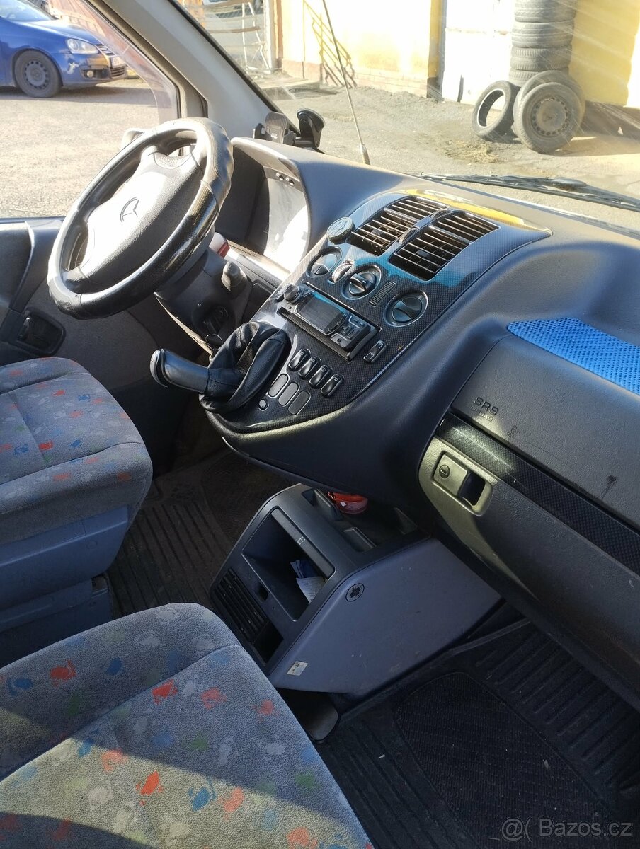 Prodám Mercedes V 220 CDI - 4