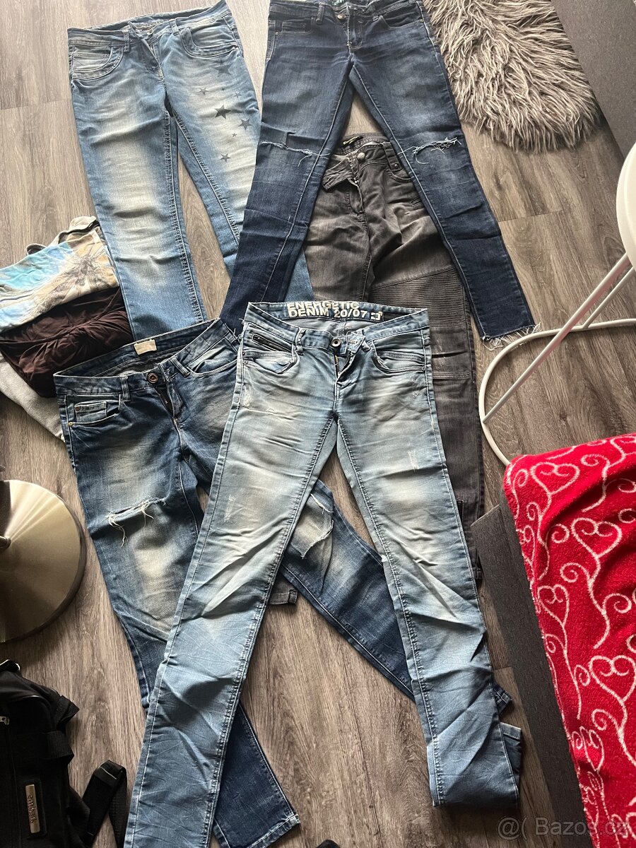 3 krabice dámského oblečení vel.S - 4