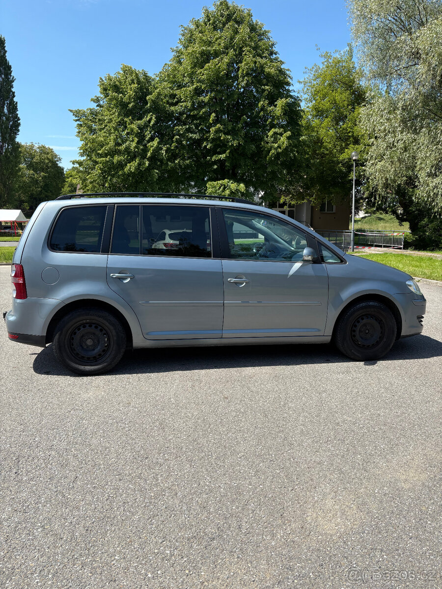 Volkswagen Touran 1,9 TDi - 4