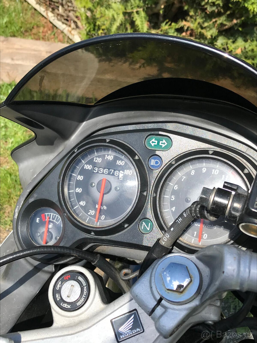 Honda CBR 125r - 4
