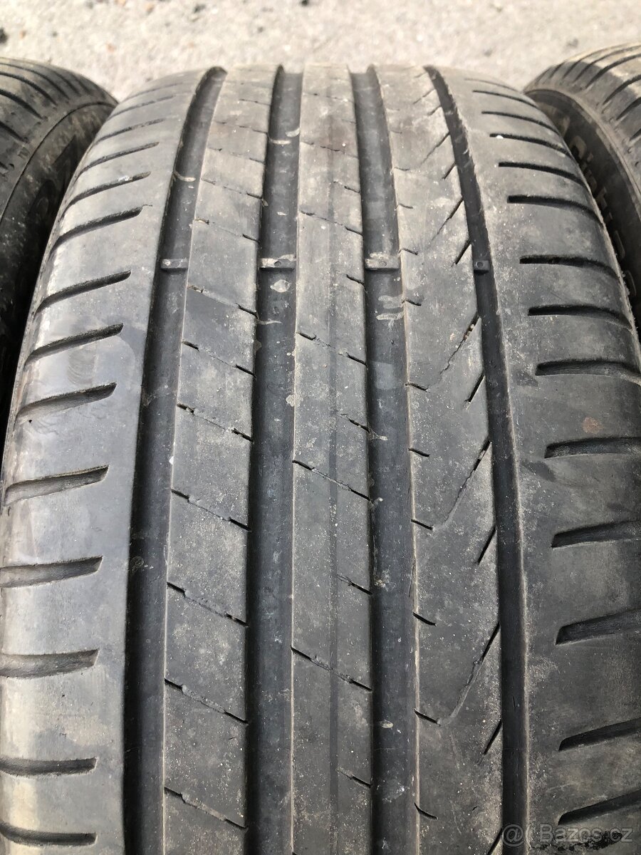 205/45/17 prodám sadu letních pneu pirelli - 4