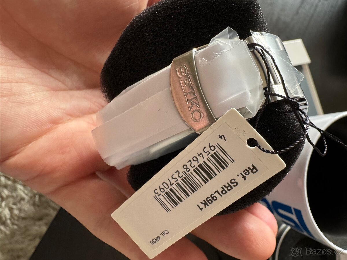 Seiko 5 Sports Automatic Series Pepsi® Limited Edition - 4