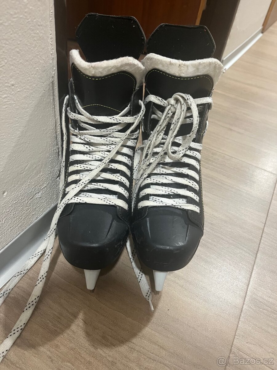 Brusle CCM 9040 vel. 38 - 4